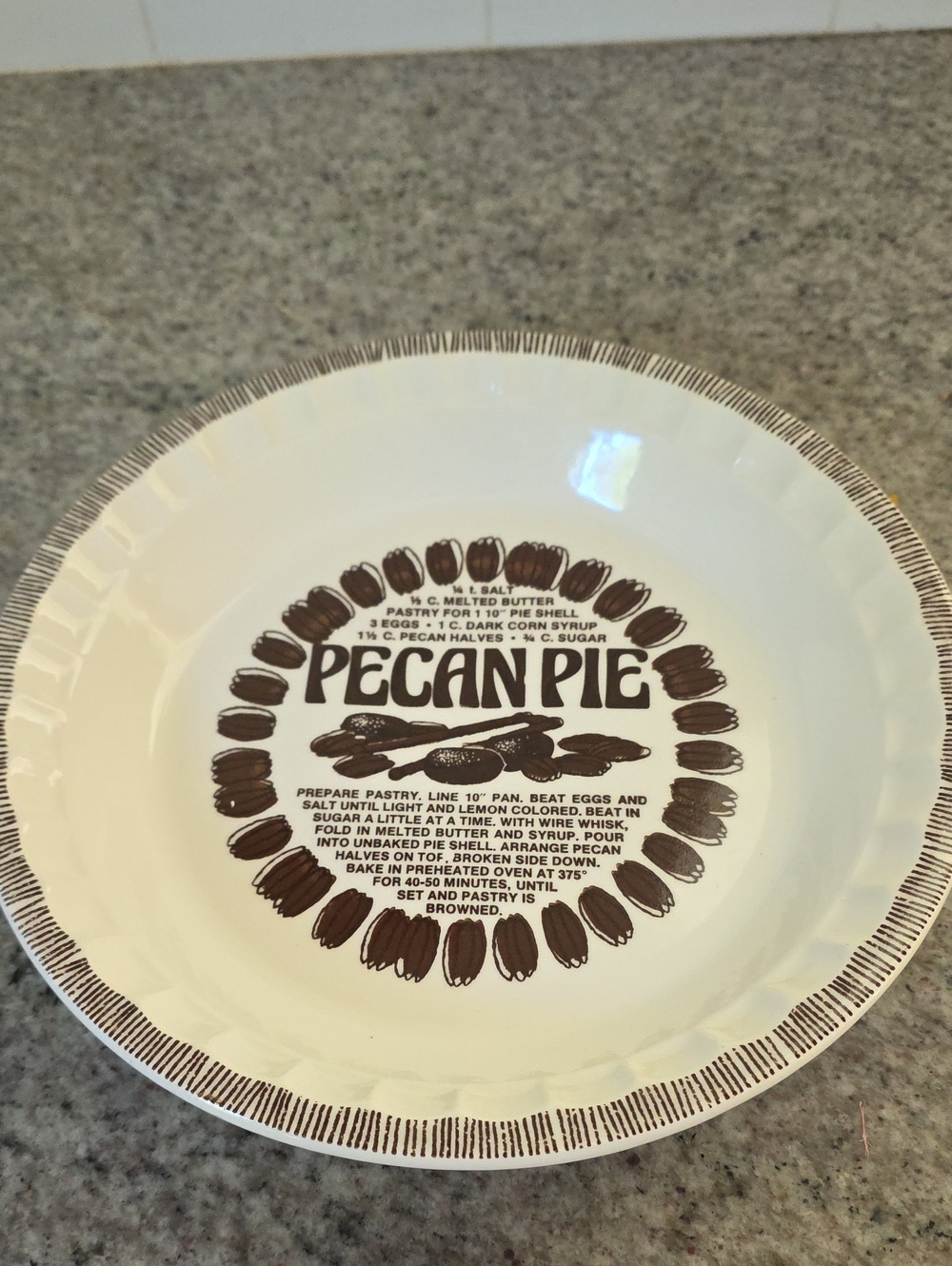 Pecan Pie Ceramic Baking Dish - Cream and Brown